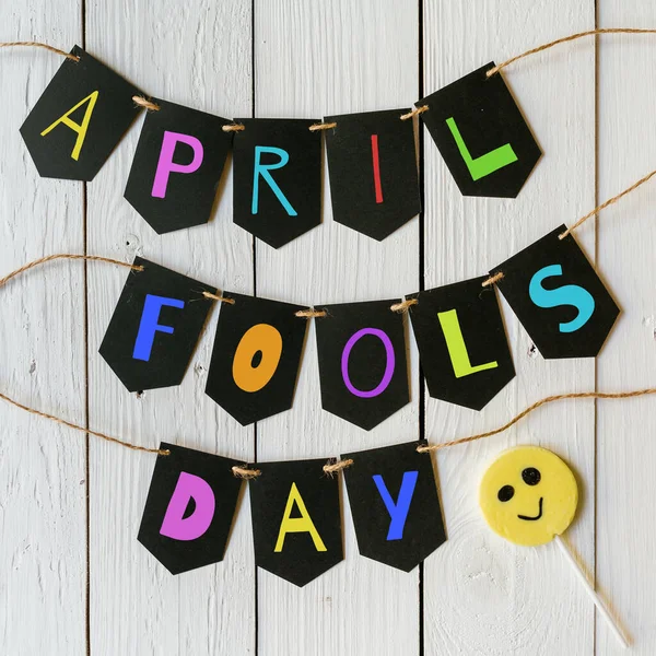 April Dwazen Dag Zwarte Banner Kleurrijke Belettering Witte Schuur Hout — Stockfoto