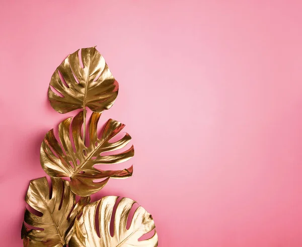 Λαμπερό Χρυσό Ζωγραφισμένα Τροπικά Monstera Φύλλα Μπουκέτο Αφηρημένη Παστέλ Ροζ — Φωτογραφία Αρχείου