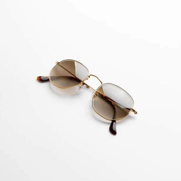 Para Cienkiej Złotej Ramki Hipster Ośmiokątne Brązowe Luksusowe Gradientowe Okulary — Zdjęcie stockowe