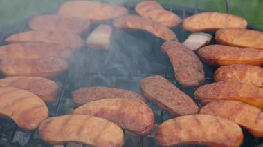 Yaz aylarında ızgara sosis