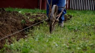 Elektrikli vinç ve çiftçilik için el pulluk