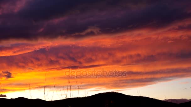 Céu Lindo Por Sol Nuvens Noite — Vídeo de Stock