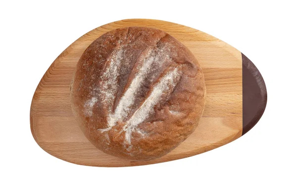 Geïsoleerd brood op houten ovale snijplank op witte ondergrond. — Stockfoto