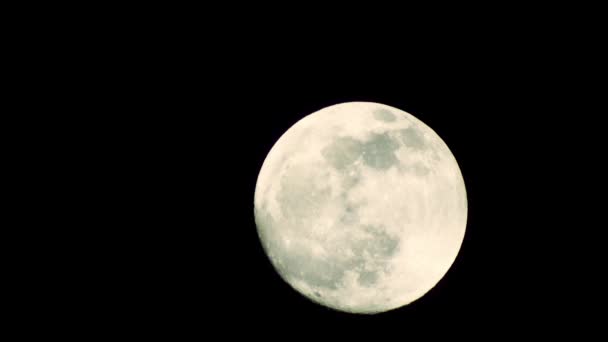 Lua Cheia Noite Escura Nublada Nuvens Passando Pela Lua Tiro — Vídeo de Stock