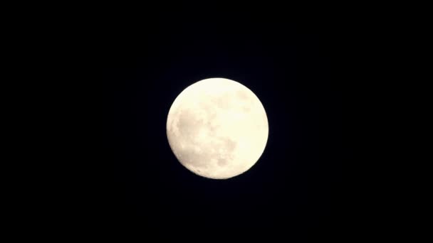 Luna Llena Noche Nublada Oscura Nubes Pasando Por Luna Tiro — Vídeos de Stock