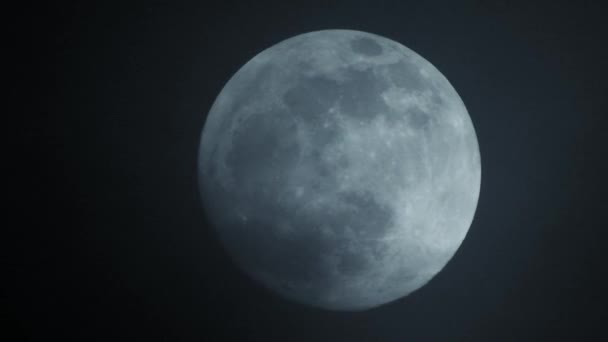 Lua Cheia Noite Escura Nublada Nuvens Passando Pela Lua Tiro — Vídeo de Stock