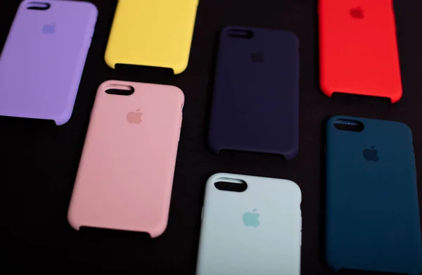 Πολύχρωμες Πρωτότυπες Περιπτώσεις Για Iphone Iphone Αξεσουάρ Apple Πολύχρωμες Τηλεφωνικές — Φωτογραφία Αρχείου