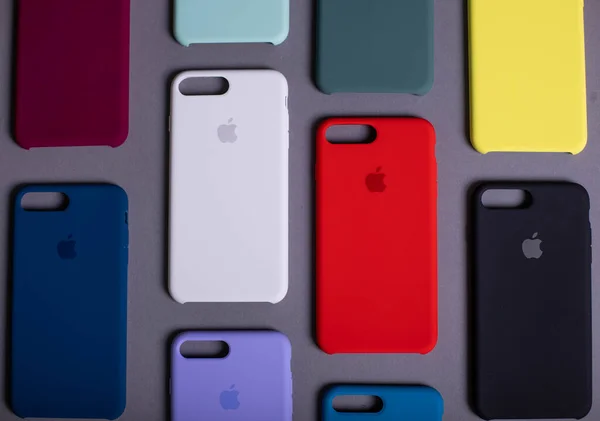 아이폰 플러스 아이폰 플러스의 오리지널 케이스입니다 액세서리 Colorful Phone Cases — 스톡 사진