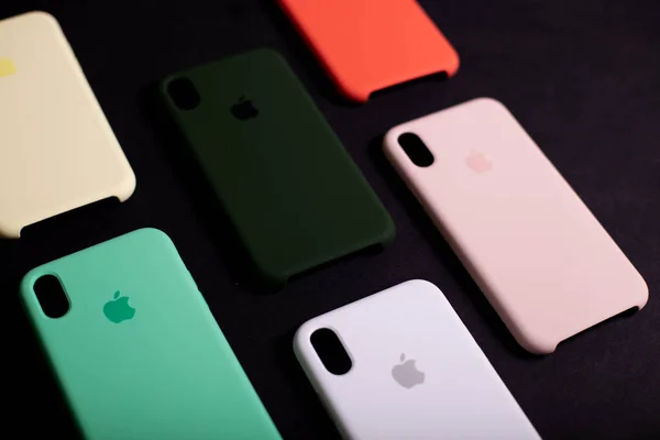 아이폰 플러스 아이폰 플러스의 오리지널 케이스입니다 액세서리 Colorful Phone Cases — 스톡 사진