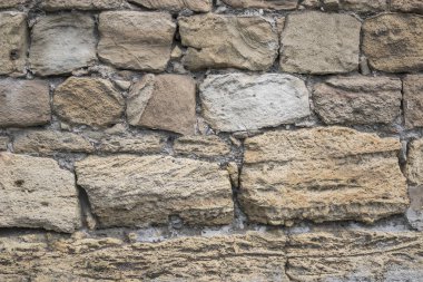 Antik çökmekte taşlar eski kale duvarında yer alır. Bakı. Azerbaycan.   