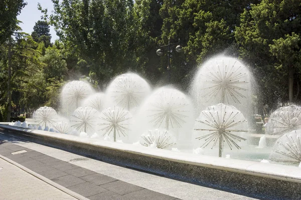 Beautiful Fountain Clear Sunny Day Seaside Boulevard Baku Republic Azerbaijan — Stock Photo, Image