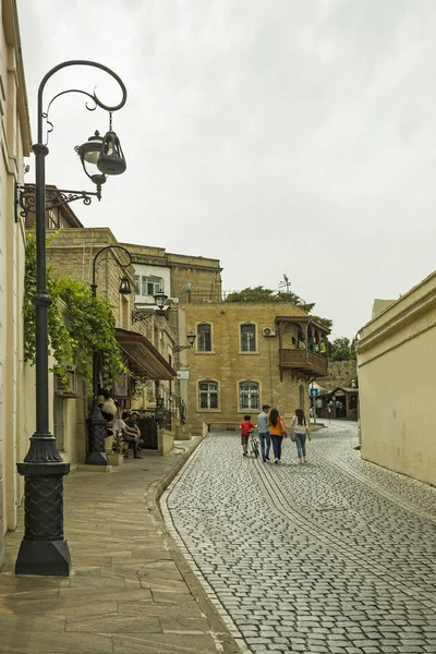 Azerbejdżan Baku Stare Miasto Lipca 2014 Ulica Centralnej Części Miasta — Zdjęcie stockowe