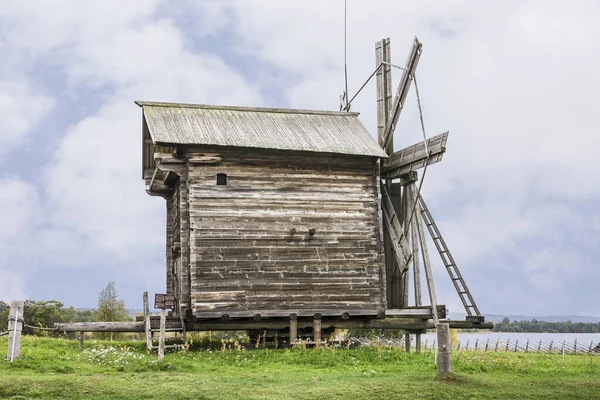 Vieux Moulin Vent Bois Sur Île Kizhi Fédération Russie — Photo