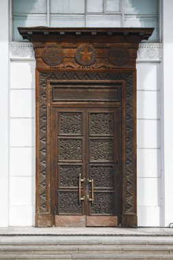 Rusya, Moskova, tüm Rus sergi merkezi - 25 Mart 2020; Rusya sergi merkezindeki güzel pavyon kapısı. Sovyet döneminin mimarisi..