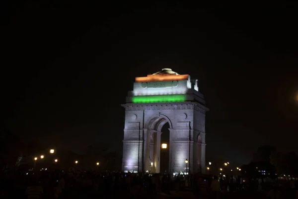 Puerta de la India Nueva Delhi India vista de noche oscura —  Fotos de Stock