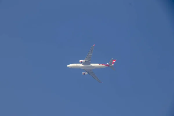 Photograph Big White Flying Airplane Sky — Stock Photo, Image