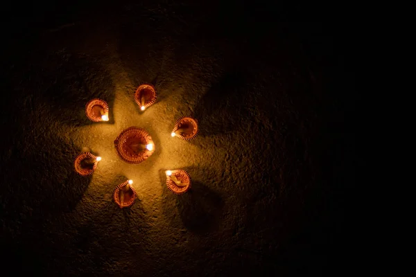Zářící Hliněná Lampa Tmavé Noci Happy Diwali Světelný Festival Světelná — Stock fotografie