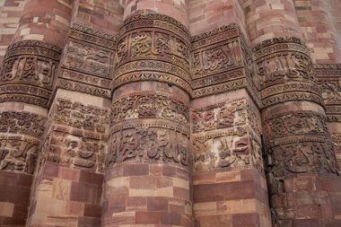 Kutub Minar 'a yakın çekim, dünyanın en uzun tuğlaları minaresi, Unesco' dan Yeni Delhi, Hindistan Dünya Mirası sitesi