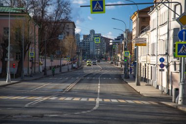 Boş sokaklar. COVID-19 karantina. Nisan 2020