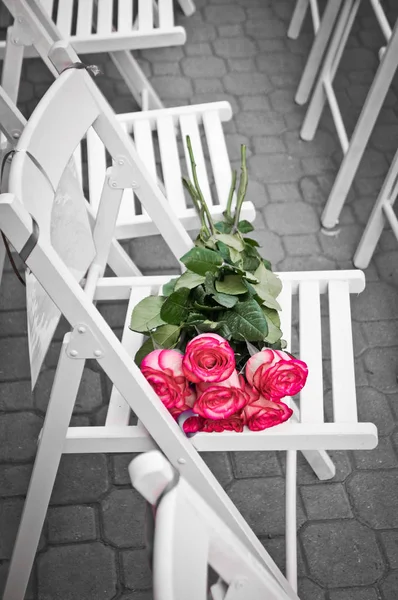 Blumen Auf Der Hochzeit Geschenk — Stockfoto