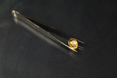 Mücevher ya da taşlar siyah renk, stüdyo çekim güzel gem Parlatıcı