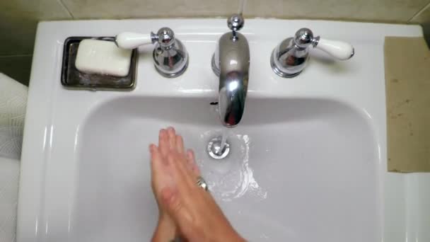 Händewaschen Händewaschen Gründliches Händewaschen Spülbecken Hause Gutes Fingerreiben Passende Hygiene — Stockvideo