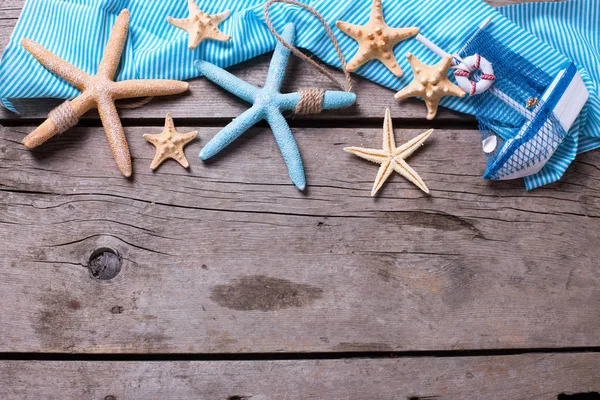 Objetos do mar em tábuas de madeira — Fotografia de Stock