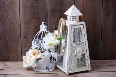 çiçek çelenk ve dekoratif fener