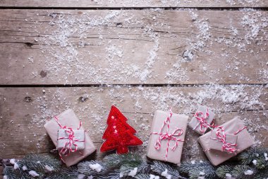 Noel dekorasyon sınır üzerinden sunar