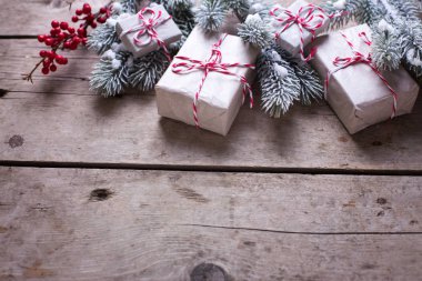 Paketlenmiş Noel hediyeleri  