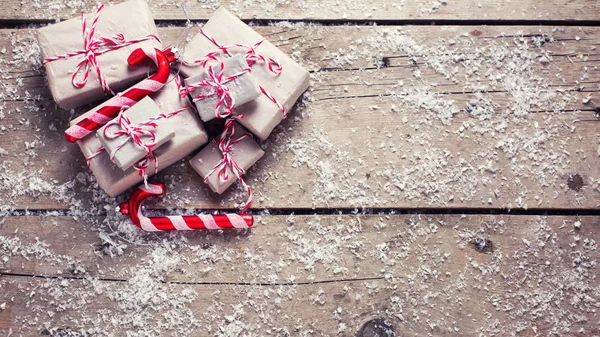 Zapakowane prezenty świąteczne — Zdjęcie stockowe