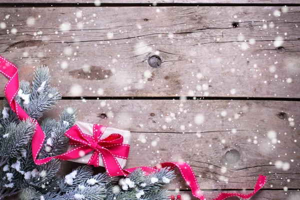 Zabalený Vánoční dárková krabička — Stock fotografie