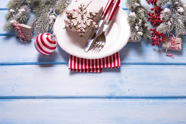 Weihnachtstisch gedeckt. — Stockfoto