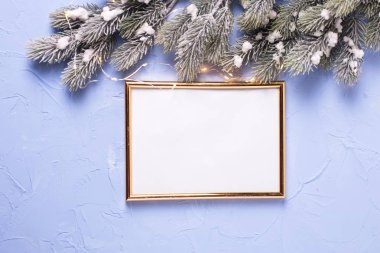 Boş çerçeve ve Noel süsleri