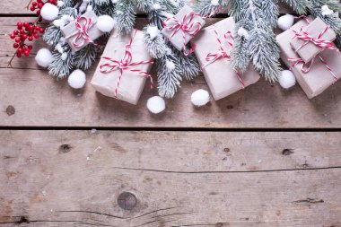 Paketlenmiş Noel hediyeleri  