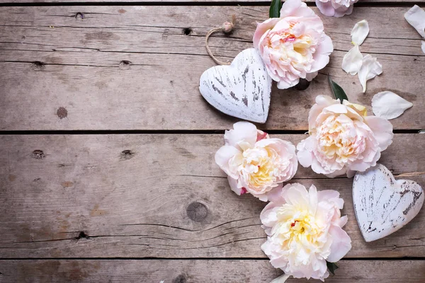 Border from decorative hearts and  flowers — Stock Photo, Image