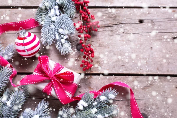 Regalo de Navidad y decoración de fondo — Foto de Stock