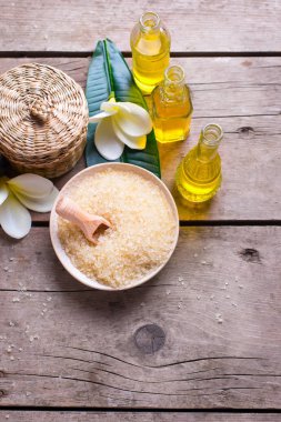  temel aroma yağı ile şişe