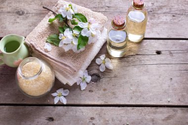 Yeşil ve kahverengi renk ayarında Spa.