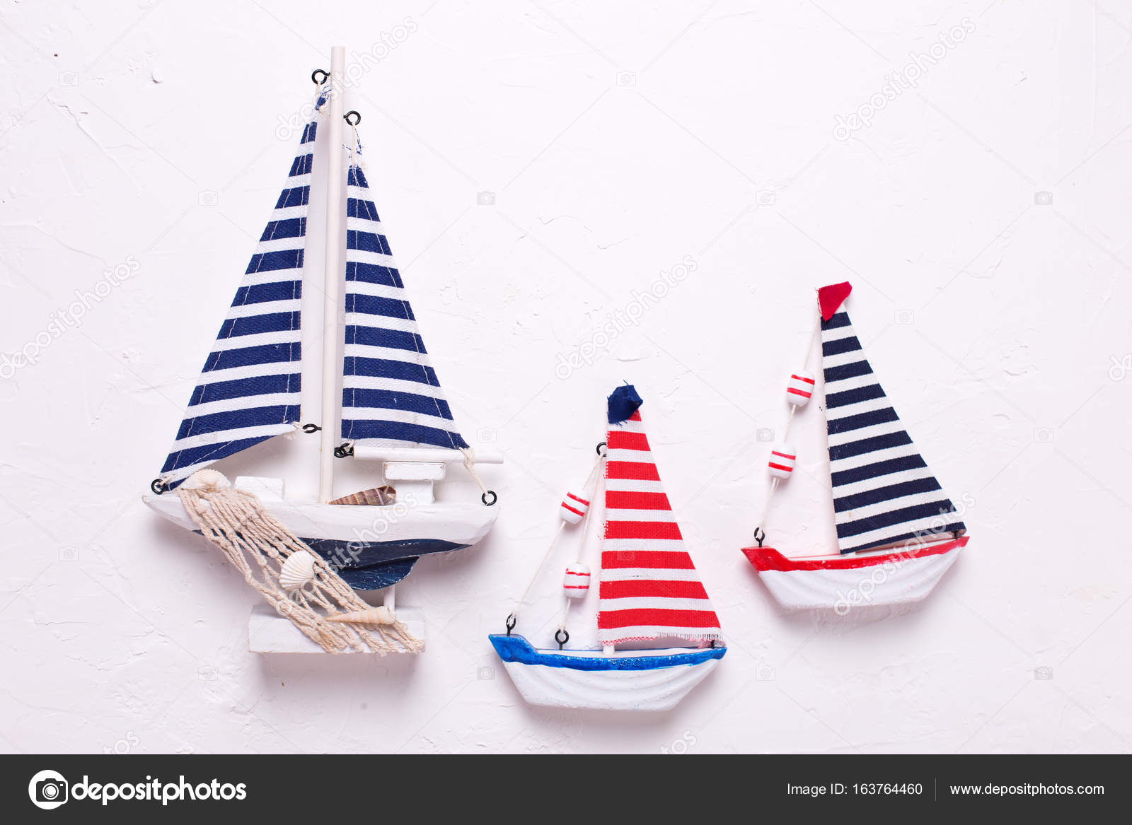 Stock Tres De — Juguetes Decorativo Fotos Madera Barcos 3AjL5R4