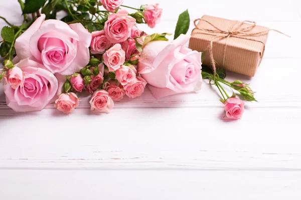 Tender Pink Roses Flowers Wrapped Box Present White Wooden Background — Stock Photo, Image