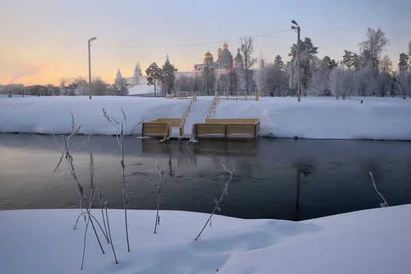 Winter dawn on the Istra River