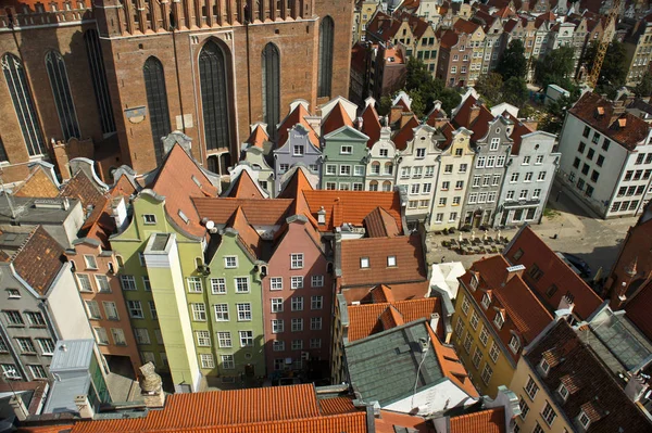 11 août 2019. Gdansk, Pologne. Vieille ville - vue panoramique depuis la tour de l'hôtel de ville . — Photo