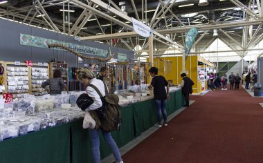 Bologna / İtalya - 16 Kasım 2019: Il Mondo Creativo (Yaratıcı Dünya) Bologna, İtalya, yaratıcı alışveriş, ürün, fuar, model gösterisi, ev dekorasyonu. 