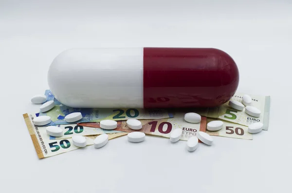 Pilule Médicamenteuse Sur Billet Euros Traitement Médical Concept Coût Des — Photo
