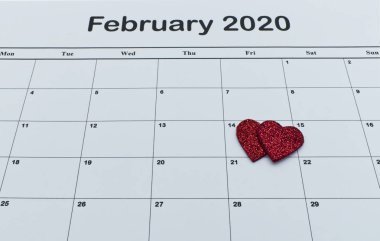 14 Şubat Sevgililer Günü 'nde kırmızı kalple takvim sayfası. Sevgililer Günün kutlu olsun..