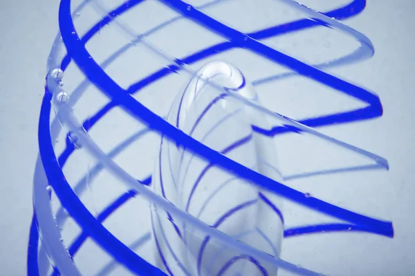 Şeffaf Bir Şekil Etrafında Mavi Spiral Makro Resim — Stok fotoğraf