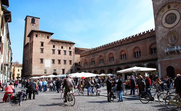 Mantova Italia Marzo 2010 Piazza Delle Erbe Una Las Plazas — Foto de Stock