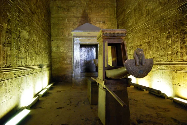 Zonneboot Bij Tempel Van Hedfu Egypte — Stockfoto