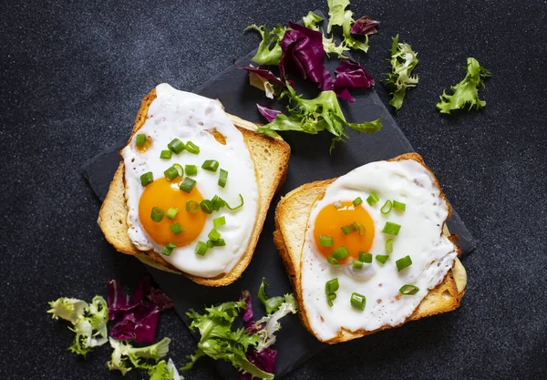 Sandwiches Ham Cheese Eggs Traditional French Croque Madame Sandwiches Served — Stock Photo, Image